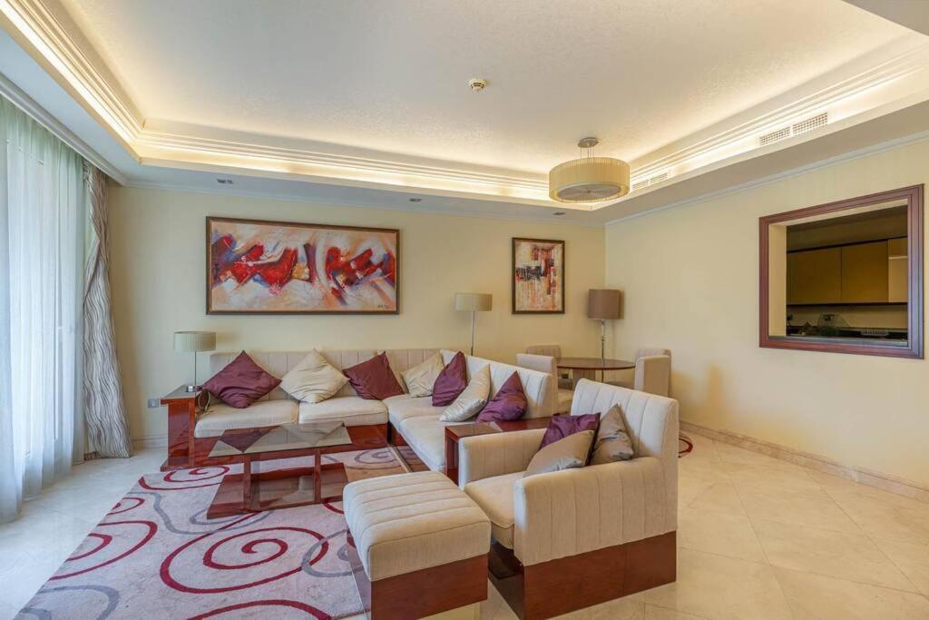 Luxury 1 Bedroom With A Private Beach Taj Granduer Residence At Palm 두바이 외부 사진