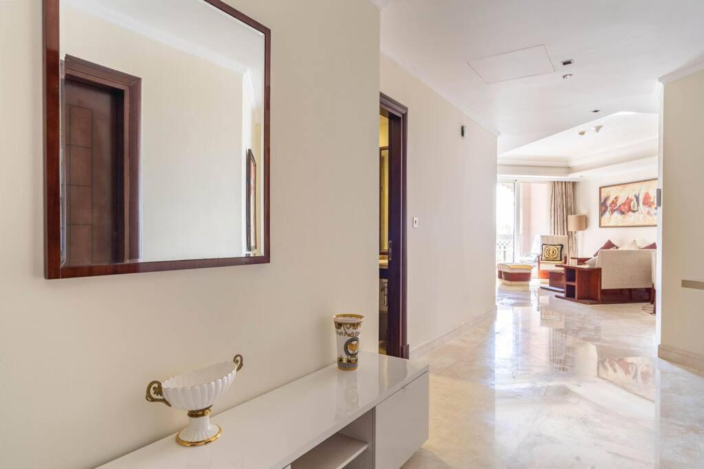 Luxury 1 Bedroom With A Private Beach Taj Granduer Residence At Palm 두바이 외부 사진
