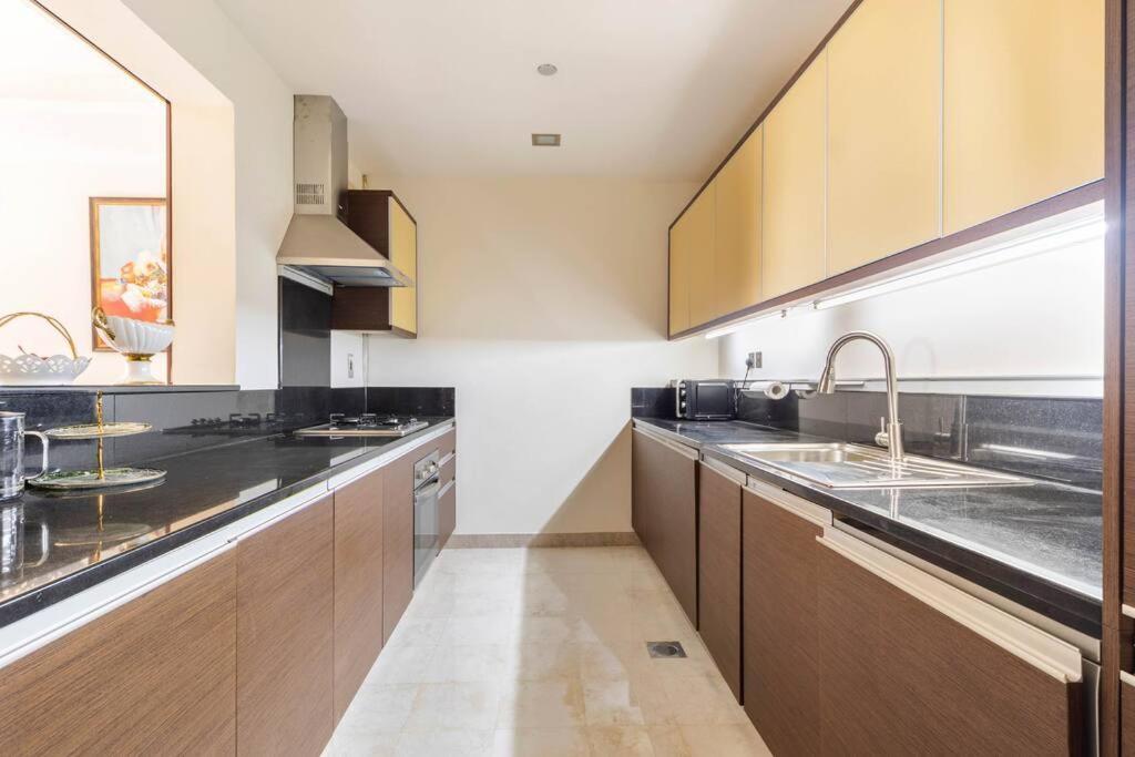 Luxury 1 Bedroom With A Private Beach Taj Granduer Residence At Palm 두바이 외부 사진